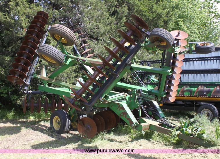 image for item A2703 John Deere 630 26' disk