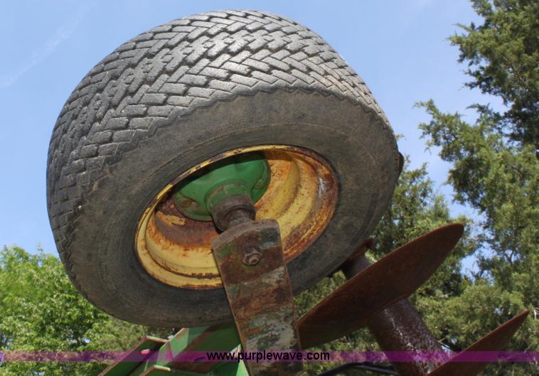 image for item A2703 John Deere 630 26' disk