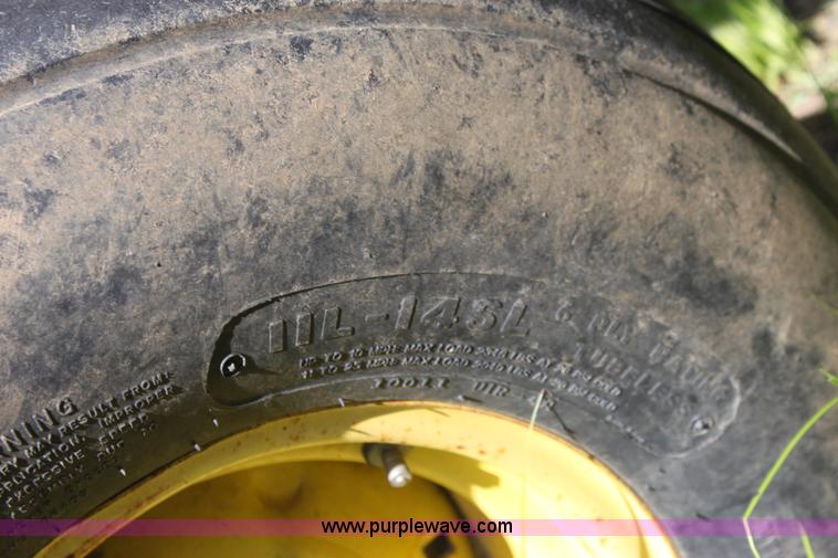 image for item A2703 John Deere 630 26' disk