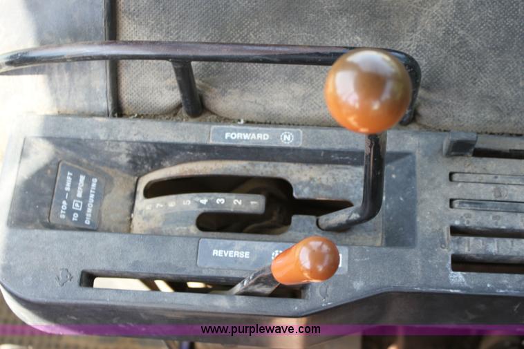 image for item A2712 John Deere 4240 tractor