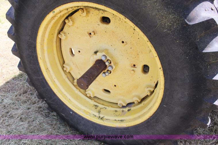 image for item A2712 John Deere 4240 tractor