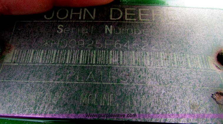 image for item B1284 1992 John Deere 925 flex platform header