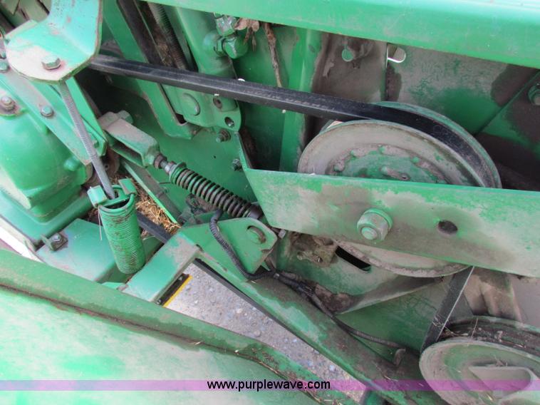 image for item B1284 1992 John Deere 925 flex platform header
