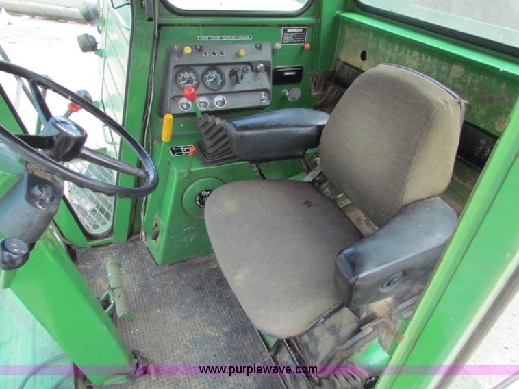 image for item B1286 John Deere 7700 combine