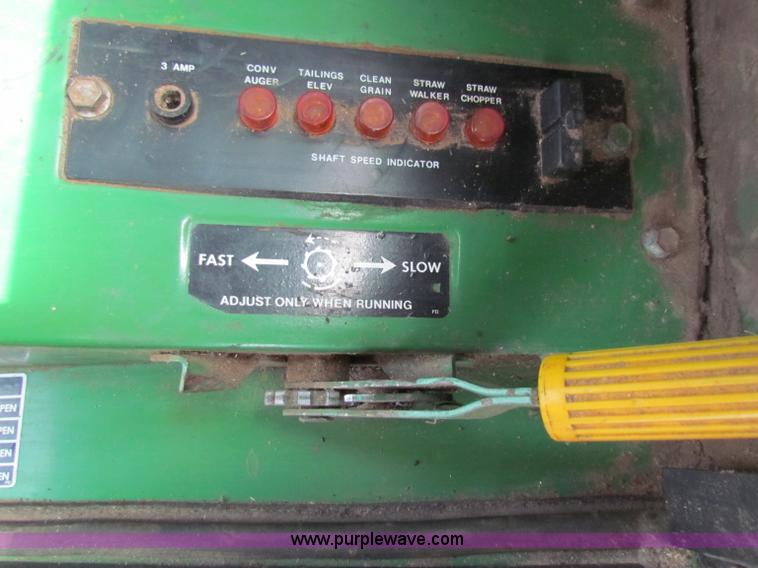 image for item B1286 John Deere 7700 combine