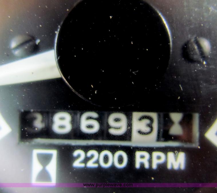 image for item B1286 John Deere 7700 combine