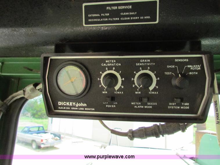 image for item B1286 John Deere 7700 combine