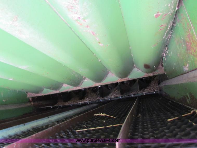 image for item B1286 John Deere 7700 combine