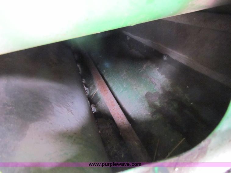 image for item B1286 John Deere 7700 combine