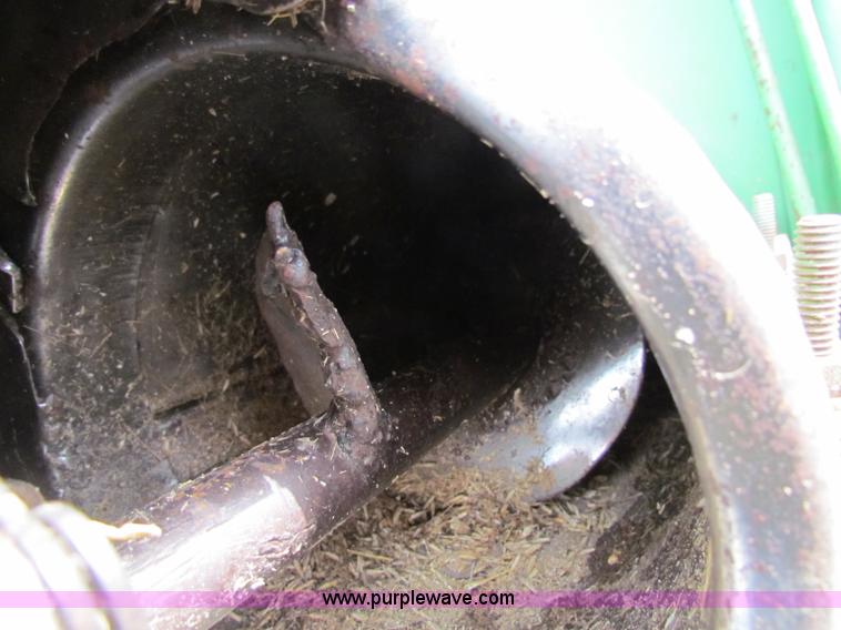 image for item B1286 John Deere 7700 combine