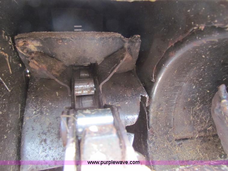 image for item B1286 John Deere 7700 combine