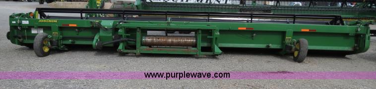 image for item B2287 2000 John Deere 936D 36' draper head