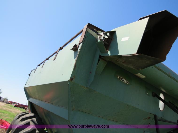 image for item B2303 J&M 675-14 grain cart