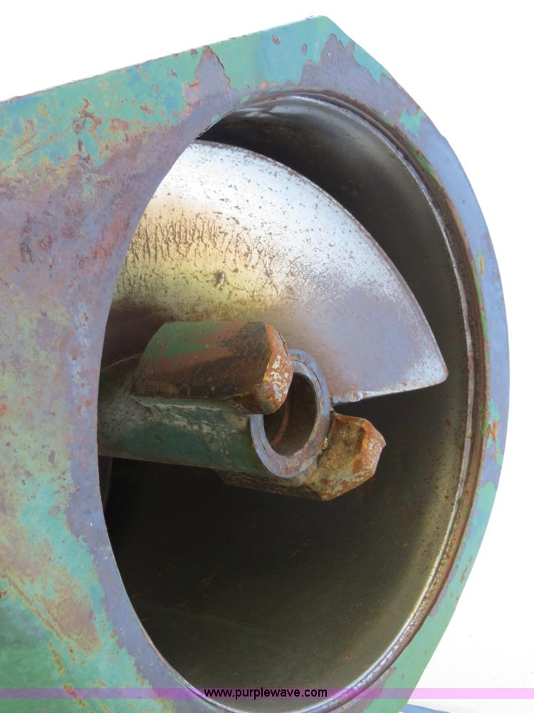 image for item B2303 J&M 675-14 grain cart