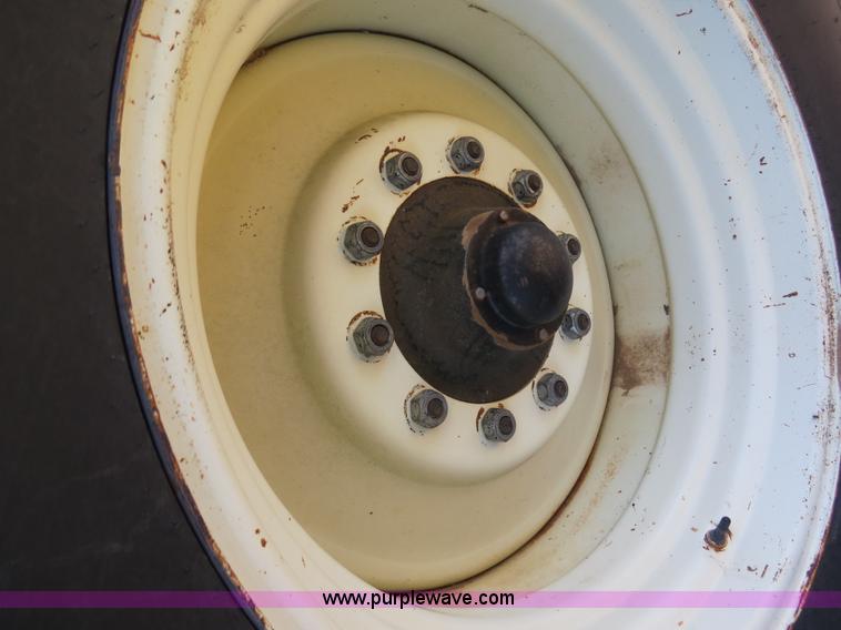 image for item B2303 J&M 675-14 grain cart