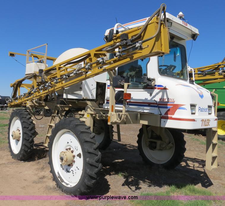 image for item B2306 1998 Tyler Patriot Wide Trax sprayer