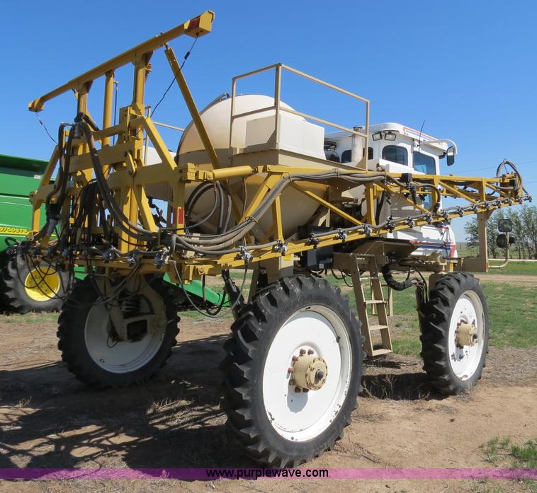 image for item B2306 1998 Tyler Patriot Wide Trax sprayer