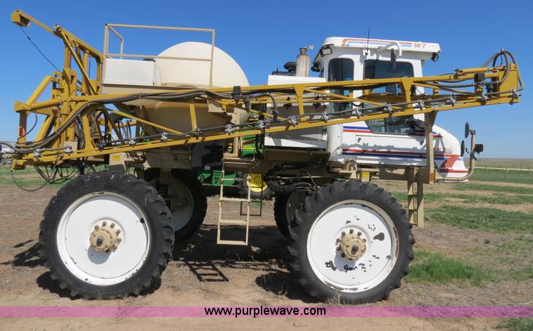 image for item B2306 1998 Tyler Patriot Wide Trax sprayer