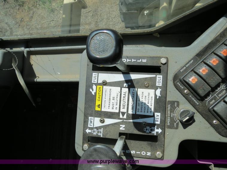 image for item B2306 1998 Tyler Patriot Wide Trax sprayer