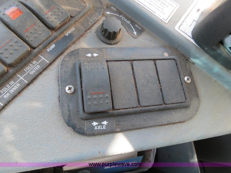 image for item B2306 1998 Tyler Patriot Wide Trax sprayer