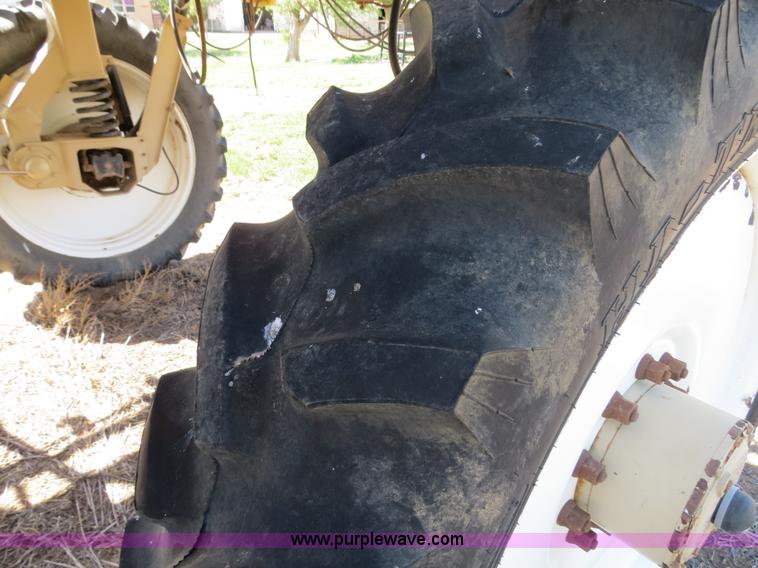 image for item B2306 1998 Tyler Patriot Wide Trax sprayer