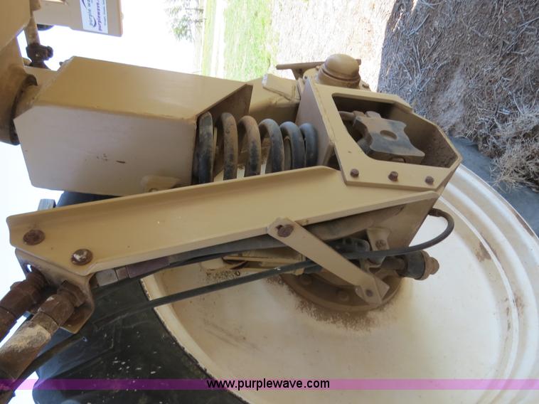 image for item B2306 1998 Tyler Patriot Wide Trax sprayer