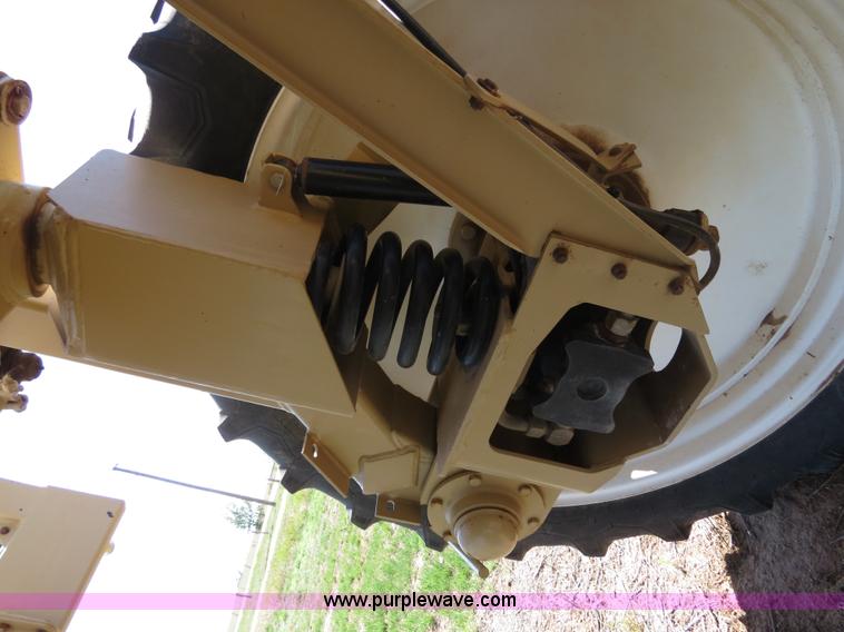 image for item B2306 1998 Tyler Patriot Wide Trax sprayer