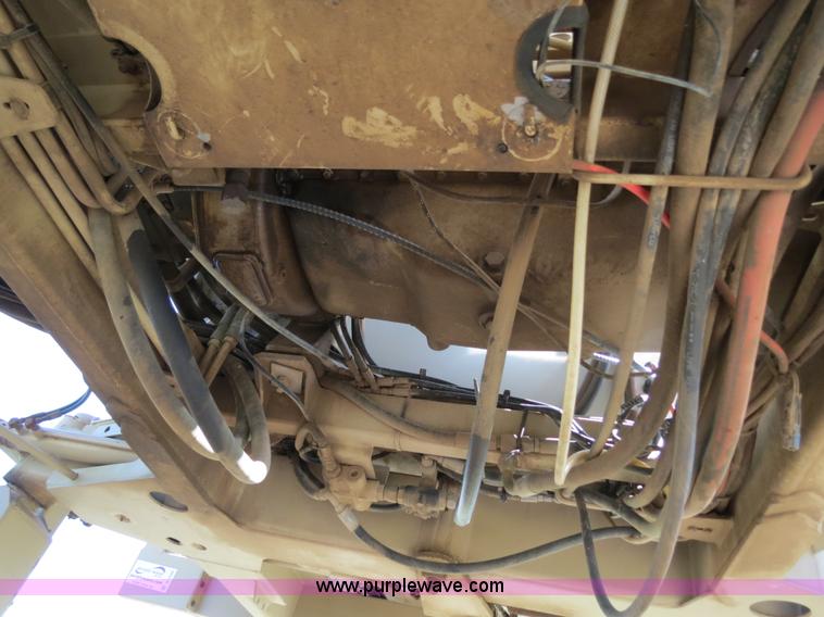 image for item B2306 1998 Tyler Patriot Wide Trax sprayer