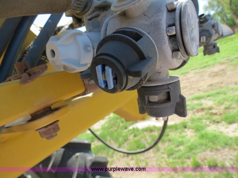 image for item B2306 1998 Tyler Patriot Wide Trax sprayer