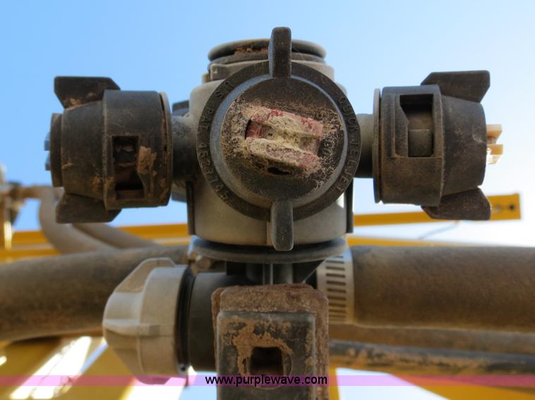 image for item B2306 1998 Tyler Patriot Wide Trax sprayer