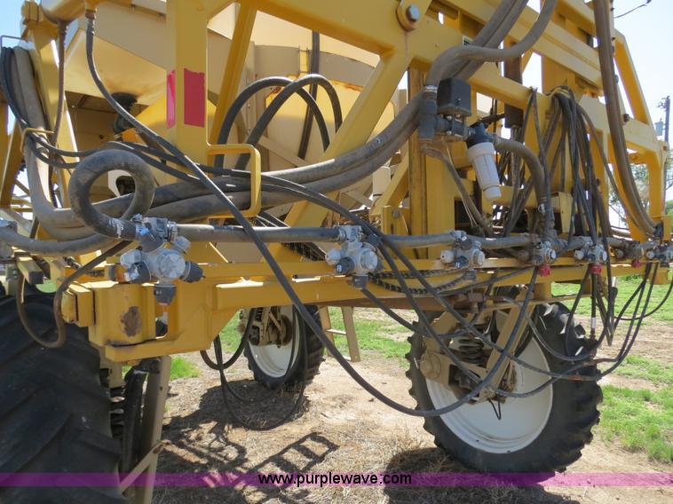 image for item B2306 1998 Tyler Patriot Wide Trax sprayer