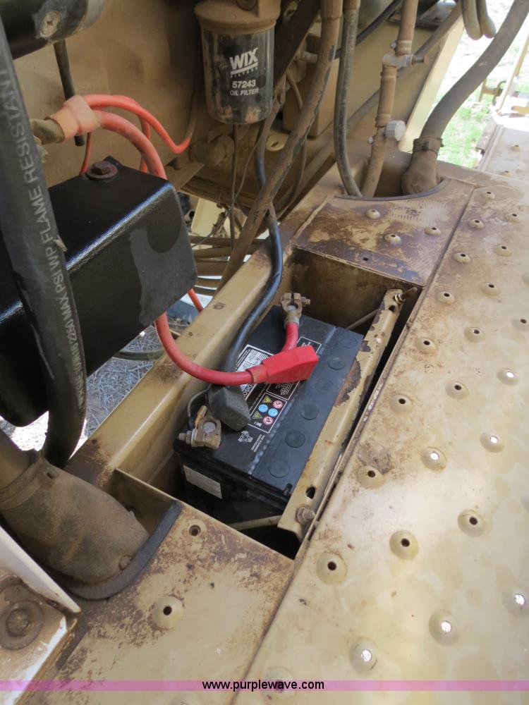 image for item B2306 1998 Tyler Patriot Wide Trax sprayer