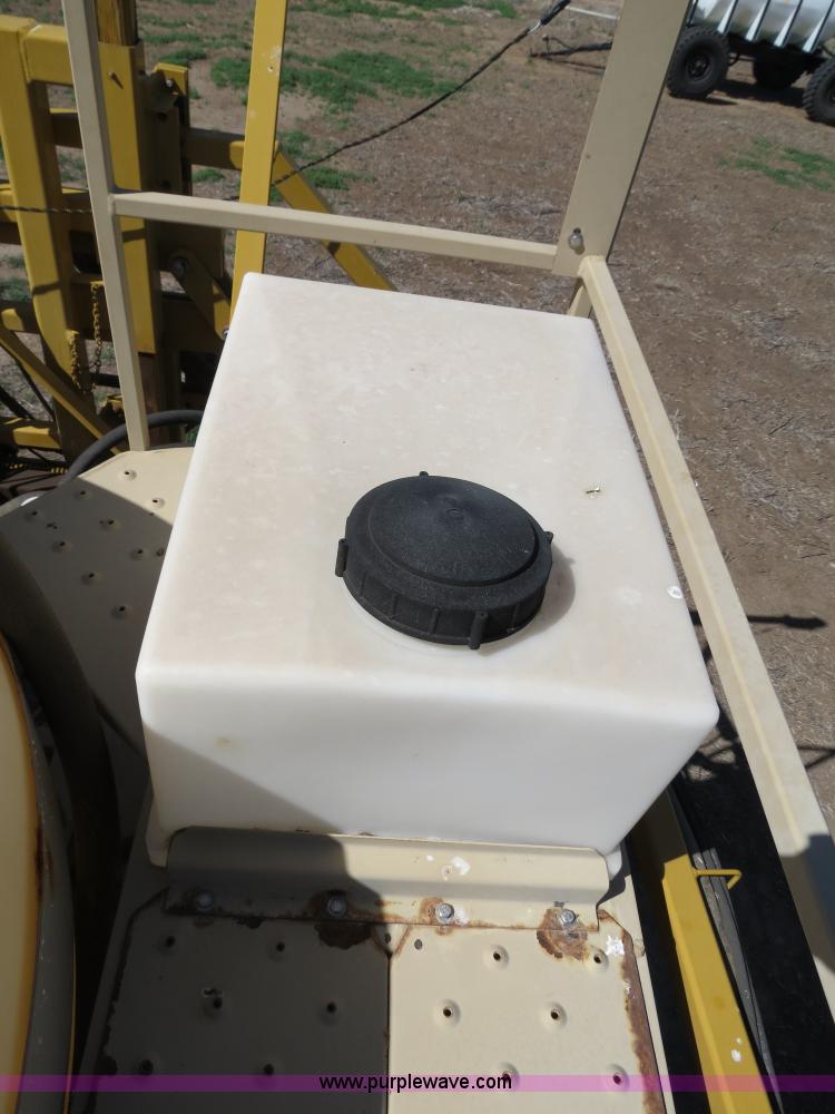 image for item B2306 1998 Tyler Patriot Wide Trax sprayer