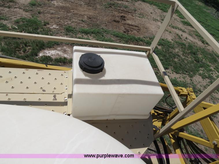 image for item B2306 1998 Tyler Patriot Wide Trax sprayer