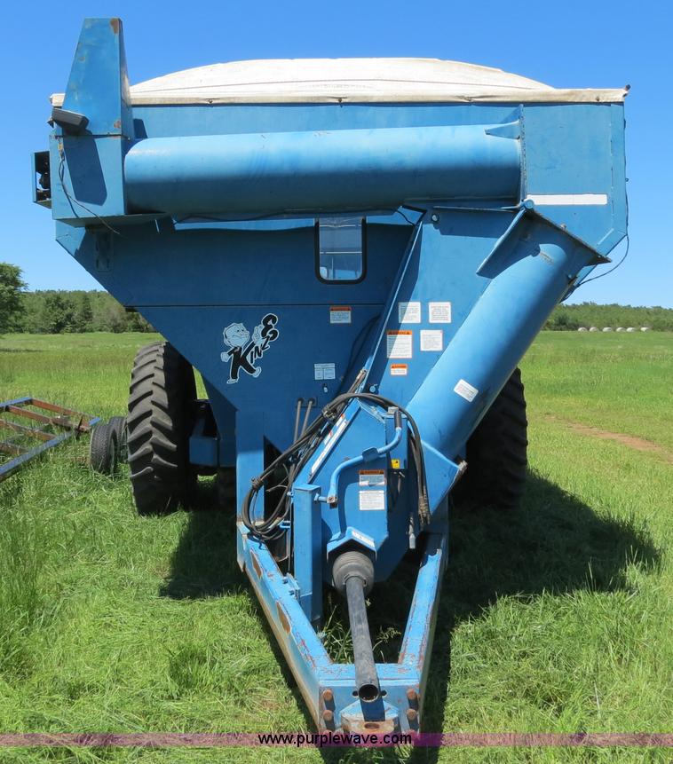 image for item B2324 1999 Kinze 1040 row crop grain cart