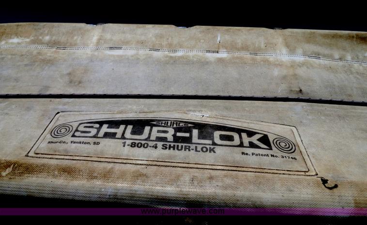 image for item B2324 1999 Kinze 1040 row crop grain cart