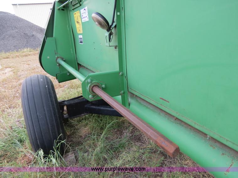 image for item B2333 1998 John Deere 925 25' flex platform head