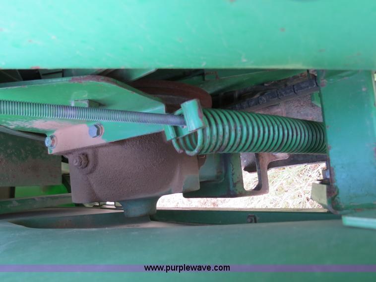 image for item B2333 1998 John Deere 925 25' flex platform head