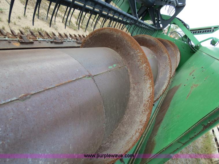 image for item B2333 1998 John Deere 925 25' flex platform head