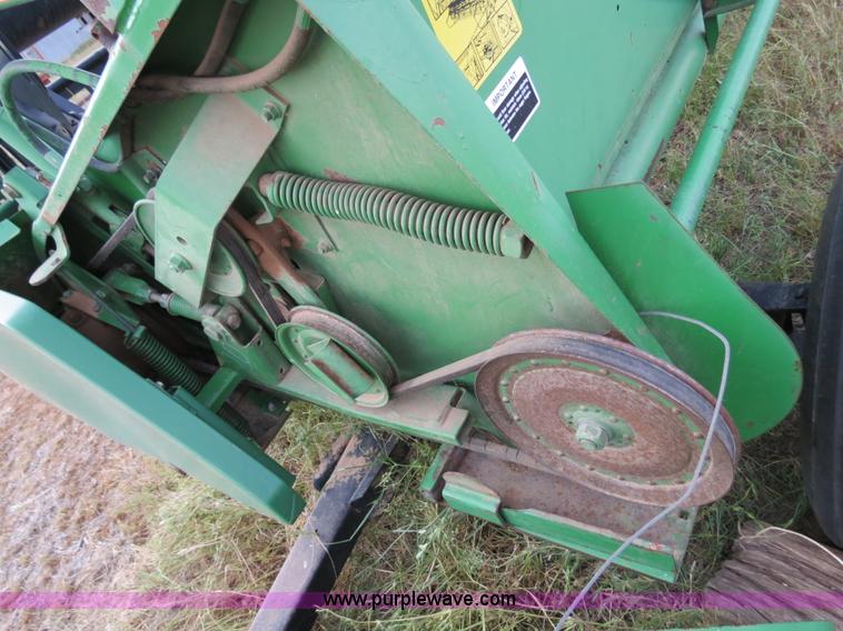 image for item B2333 1998 John Deere 925 25' flex platform head