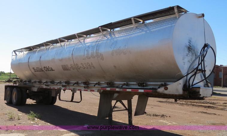 image for item B2346 1992 Ledwell 42' aluminum paddle wagon trailer