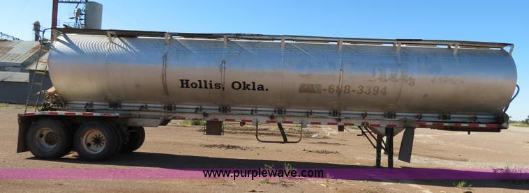 image for item B2346 1992 Ledwell 42' aluminum paddle wagon trailer