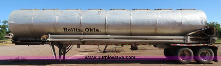 image for item B2346 1992 Ledwell 42' aluminum paddle wagon trailer