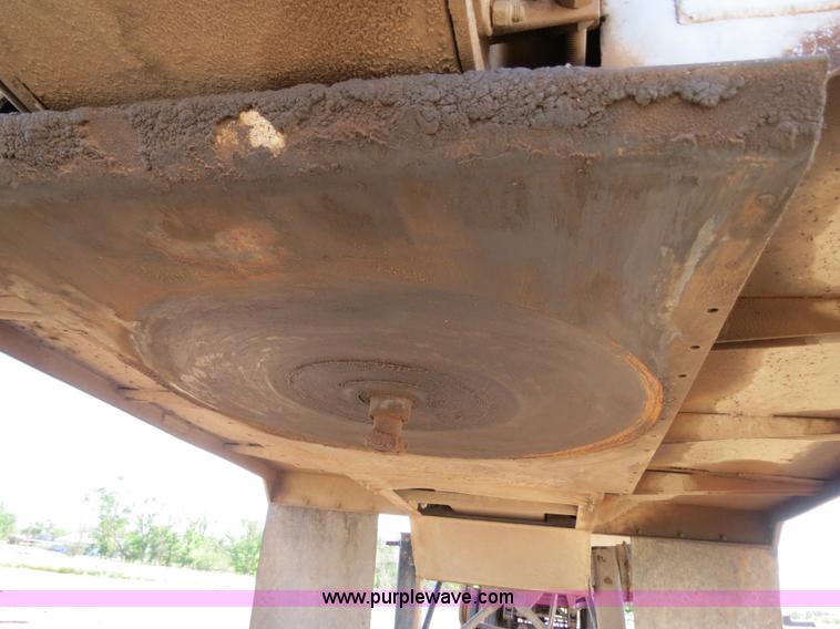 image for item B2346 1992 Ledwell 42' aluminum paddle wagon trailer