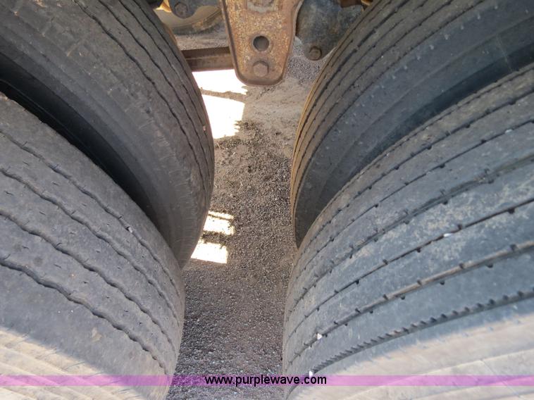 image for item B2346 1992 Ledwell 42' aluminum paddle wagon trailer