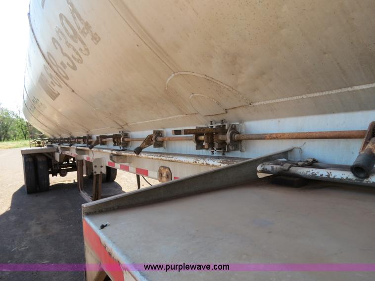 image for item B2346 1992 Ledwell 42' aluminum paddle wagon trailer