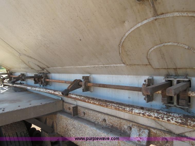 image for item B2346 1992 Ledwell 42' aluminum paddle wagon trailer