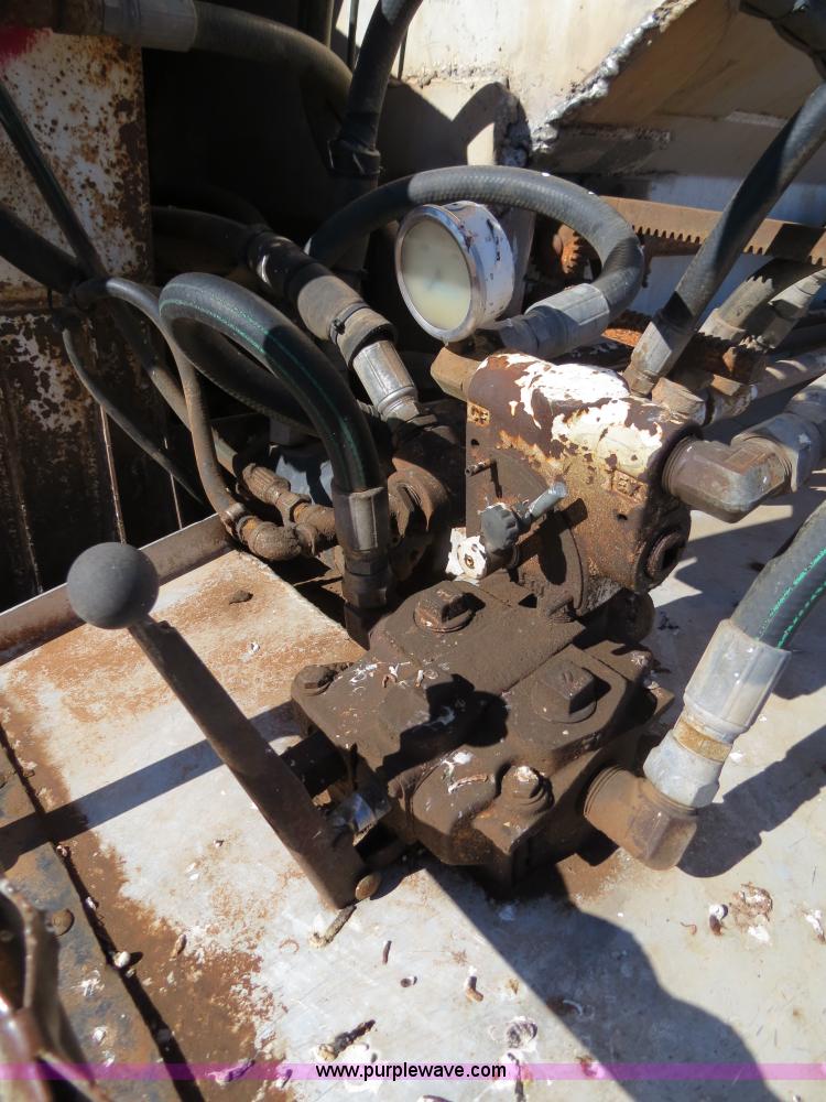 image for item B2346 1992 Ledwell 42' aluminum paddle wagon trailer