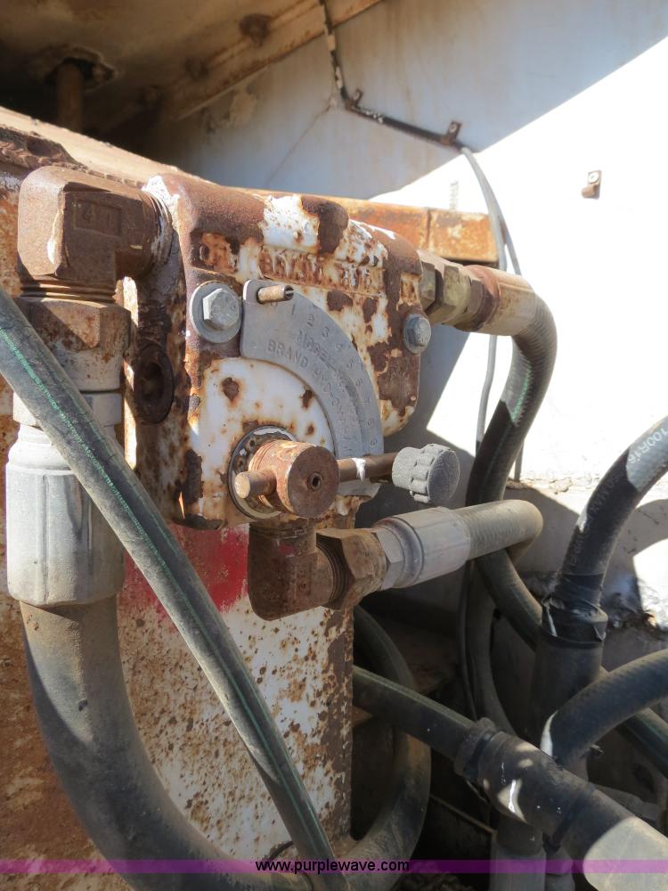 image for item B2346 1992 Ledwell 42' aluminum paddle wagon trailer