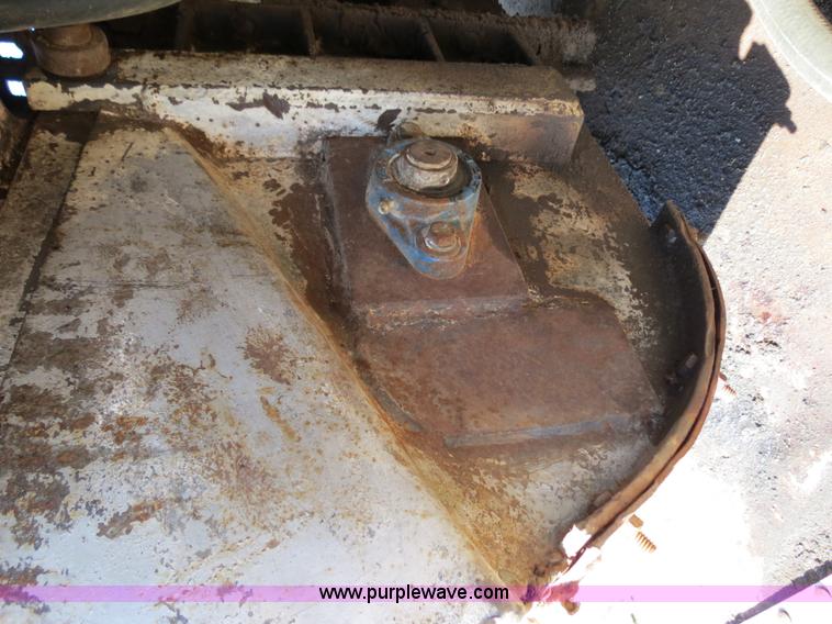 image for item B2346 1992 Ledwell 42' aluminum paddle wagon trailer